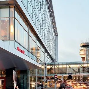 Отель Marriott Montreal Airport In-terminal ****
